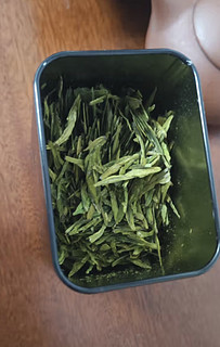 西湖牌 绿茶明前浓香老茶树精选龙井茶125g*2罐春茶赠茶叶礼盒