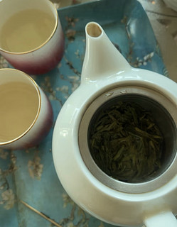 一杯香茶叶2023新茶绿茶龙井茶雨前高山春茶罐装礼盒200g自己喝送礼品袋