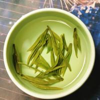 一杯明前龙井茶，上班精神一整天