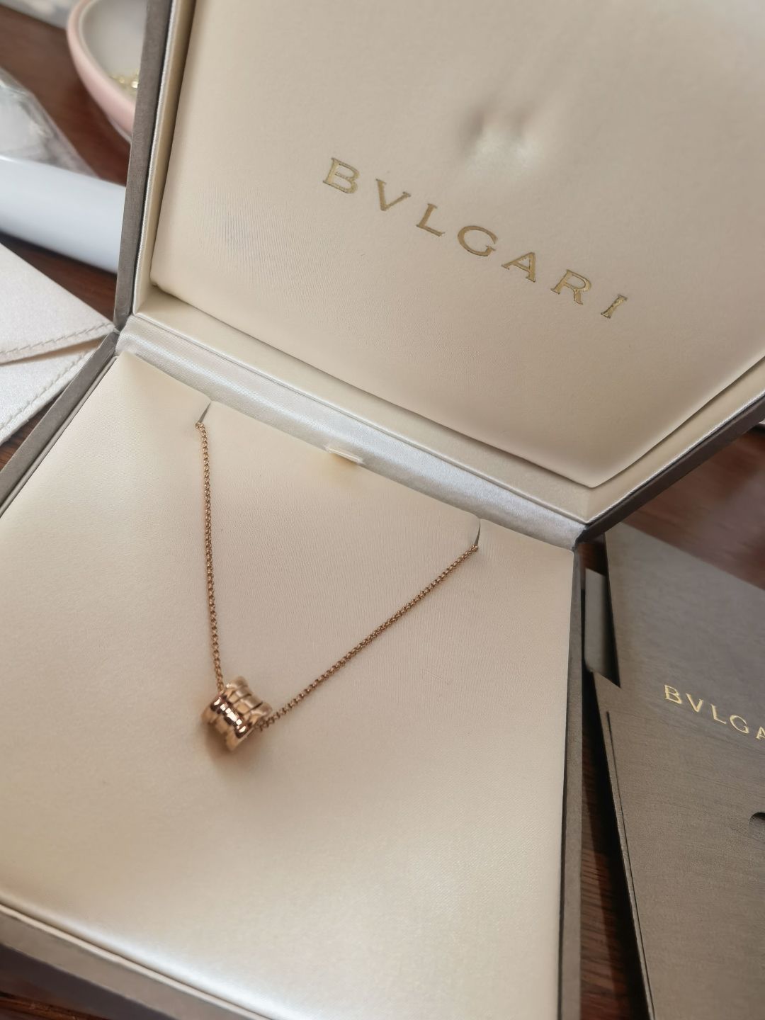 优惠了3200买了一条项链，直男老公说一毛钱不值，为什么不买黄金！_什么值得买