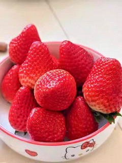 丹东红颜99草莓礼盒：新鲜水果的味蕾盛宴