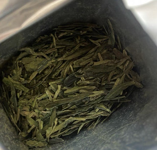 一杯清香龙井茶