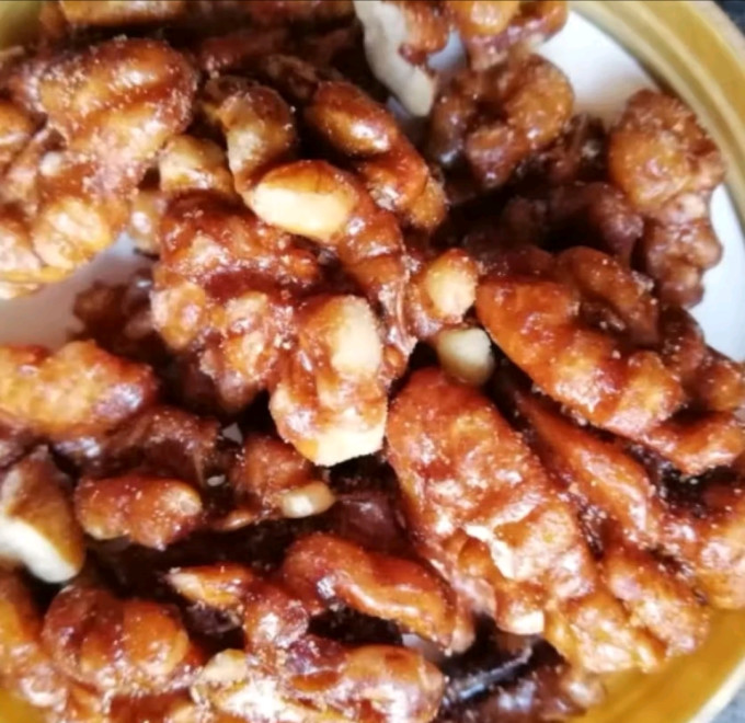 百草味坚果炒货