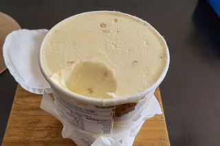 哈根达斯奶油冰淇淋夏威夷果仁味392g雪糕