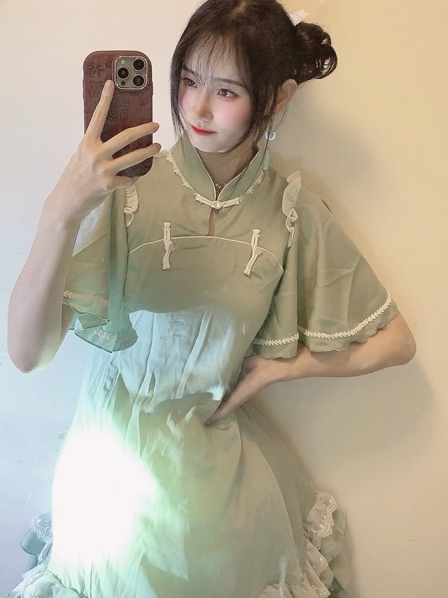 旗袍改良款新中式：有点像青团子