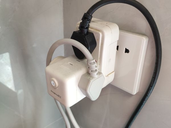 插座不够怎么办，买个转接头啊！