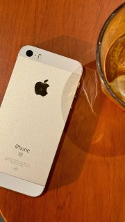 iPhone SE一代依旧是风韵犹存