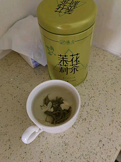 品味四川正宗花茶，沉醉于臻尖茉莉飘雪的浓香