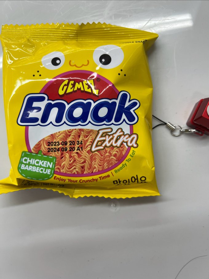 gemez印尼进口小鸡干脆面干吃烧烤鸡肉味