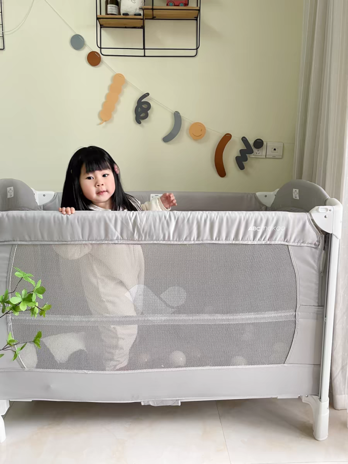 abcmokoo索拉折叠婴儿床拼接大床多功能新生bb床便携可移动宝宝床