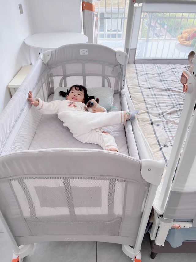 ABCmokoo婴儿床多功能可折叠宝宝摇篮床新生儿便携可移动拼接大床
