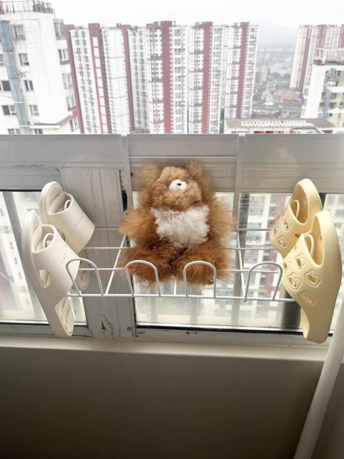 阳台晒鞋架神器防盗窗护栏杆窗外晾衣架窗户窗台室外晾晒凉鞋架子