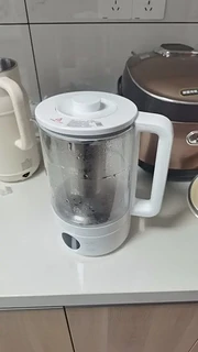 泡茶，泡奶都很方便，可以额定300w 慢沸水