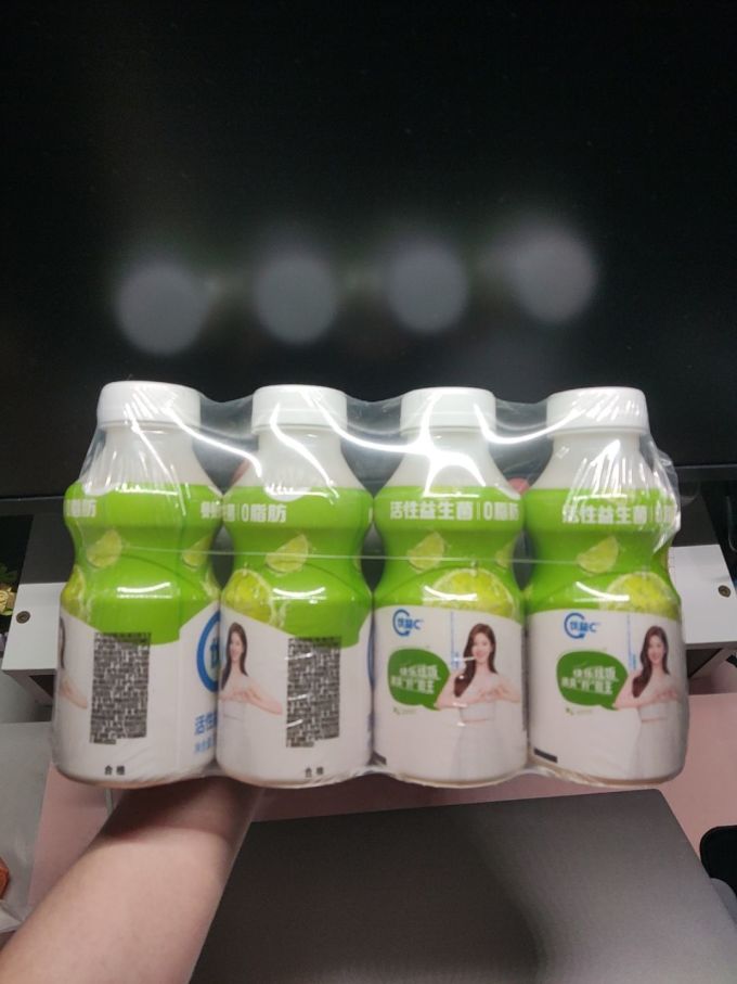 又入手了买一送一的优益c,今天是柠檬椰子味的