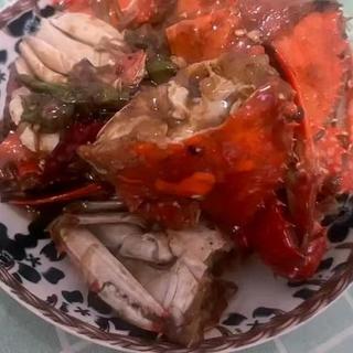 金秋螃蟹上市，快来品尝鲜美滋味!﻿