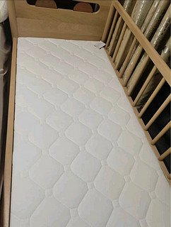优乐博（ULOP）榉木婴儿床儿童拼接床实木儿童床男孩女孩单人床边床加宽带护栏 