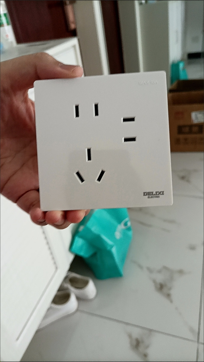 德力西电气开关