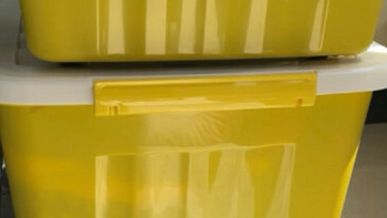 ￼￼SPACEXPERT 衣物收纳箱塑料整理箱80L黄色 1个装 带轮￼￼