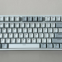 按键手感好 长时间打字也不累 细节满满的杜伽K320机械键盘