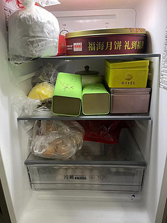 海尔冰箱，让绿茶更保鲜！