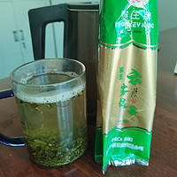喝完袋底的最后一泡猴王特级绿茶渣，再买下一袋就等明年了。