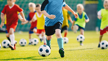 激发孩子的足球热情：培养新一代足球小将