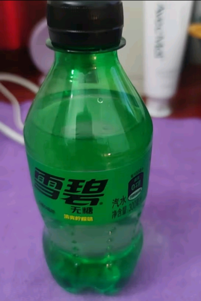 雪碧碳酸饮料
