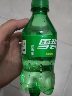 清新爽口的雪碧，家人们最爱喝的饮品