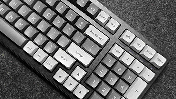 两年前大厂的三模键盘，和现在的卷王键盘到底有什么差别？