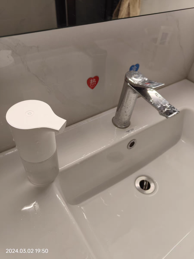 小米自动洗手泡沫机,虽然有点小贵,但是很好用