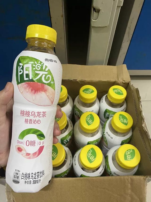 可乐出品的桃桃乌龙茶