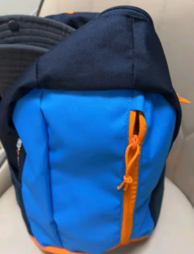 迪卡侬旅行背包