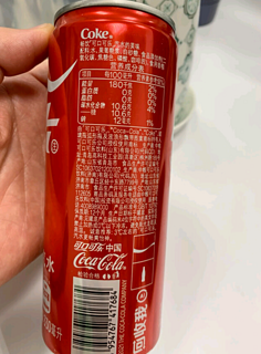 可口可乐（Coca-Cola）碳酸汽水摩登罐饮料330ml*24