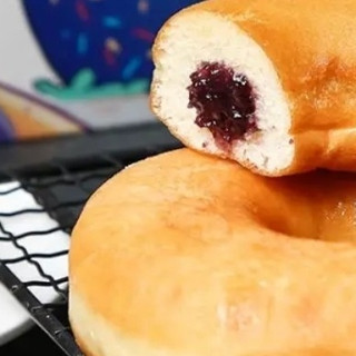家里有孩子的 买一些甜甜圈常备很重要