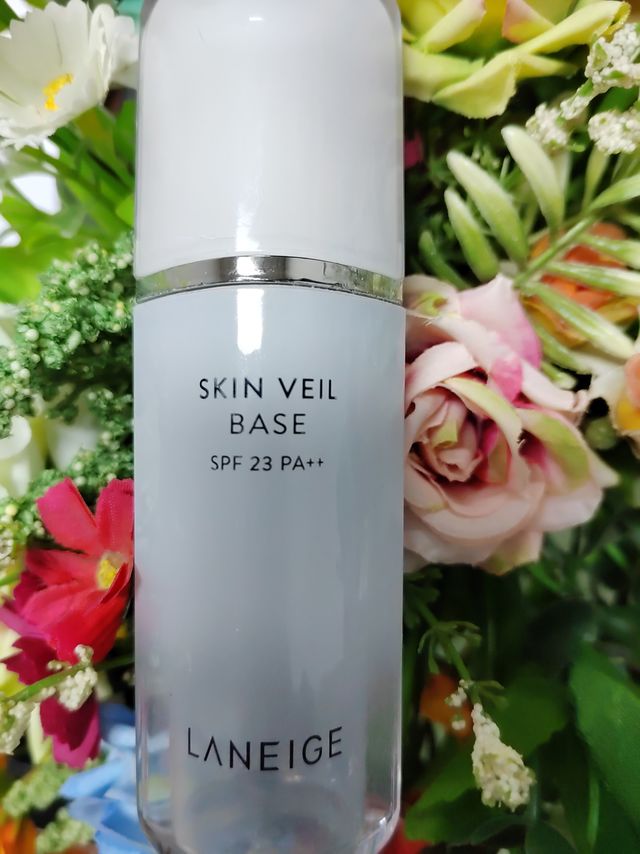 兰芝雪纱隔离霜控油提亮，妆前必备之选