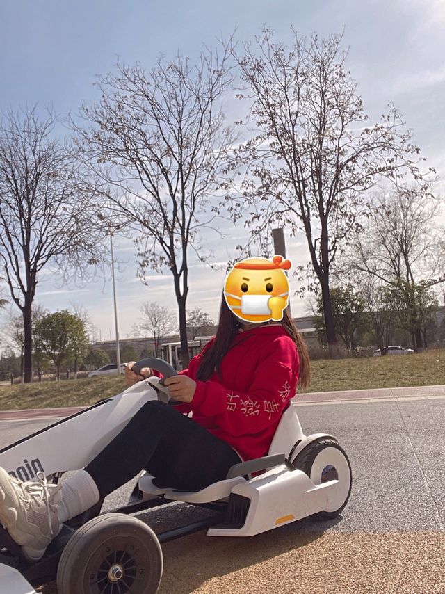 Ninebot九号minipro2卡丁车:快来比比谁的车速快！