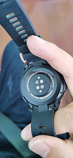 双11花308+买的荣耀手表GS pro越来越香了