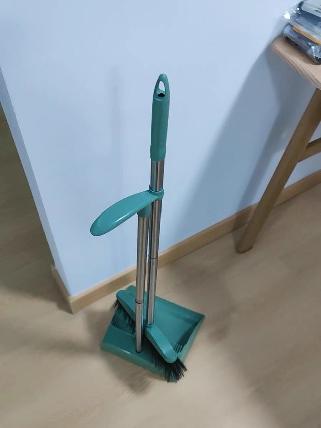 家庭清洁必备，扫把簸箕好清洁！
