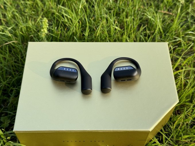 金光闪闪的小金标,fiil gs开放式蓝牙耳机