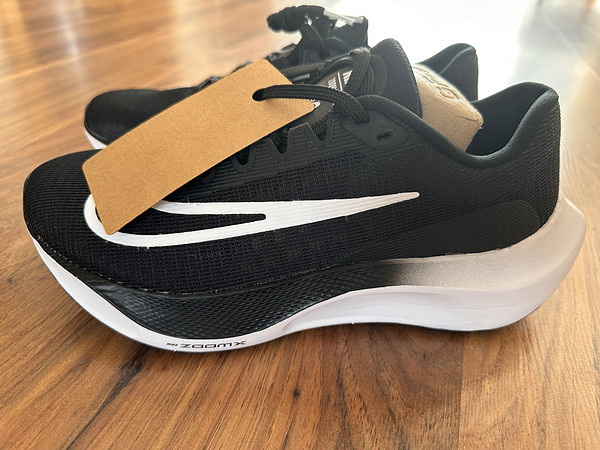 Nike zoom fly5 起步就是 5厘米的增高