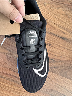 Nike zoom fly5 起步就是 5厘米的增高