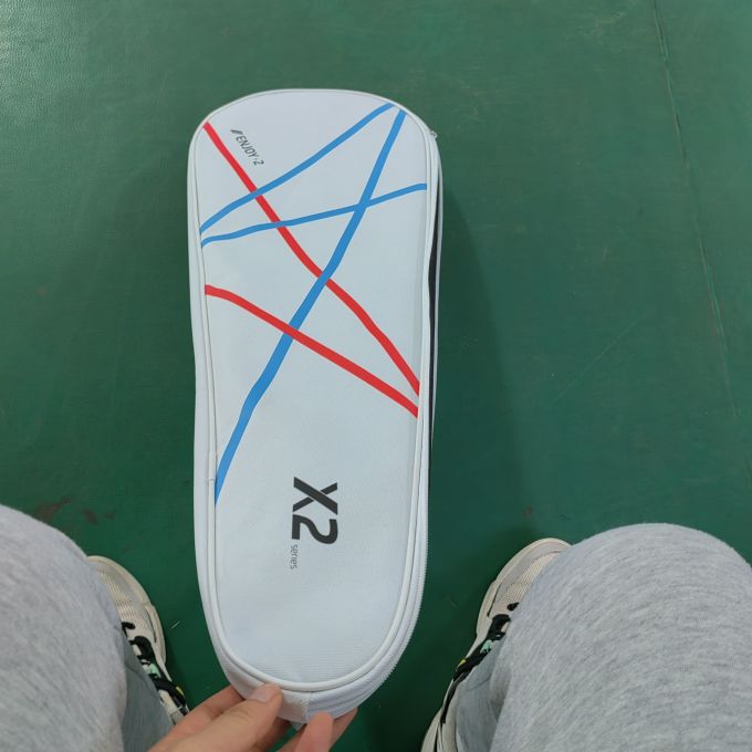 威克多羽毛球拍