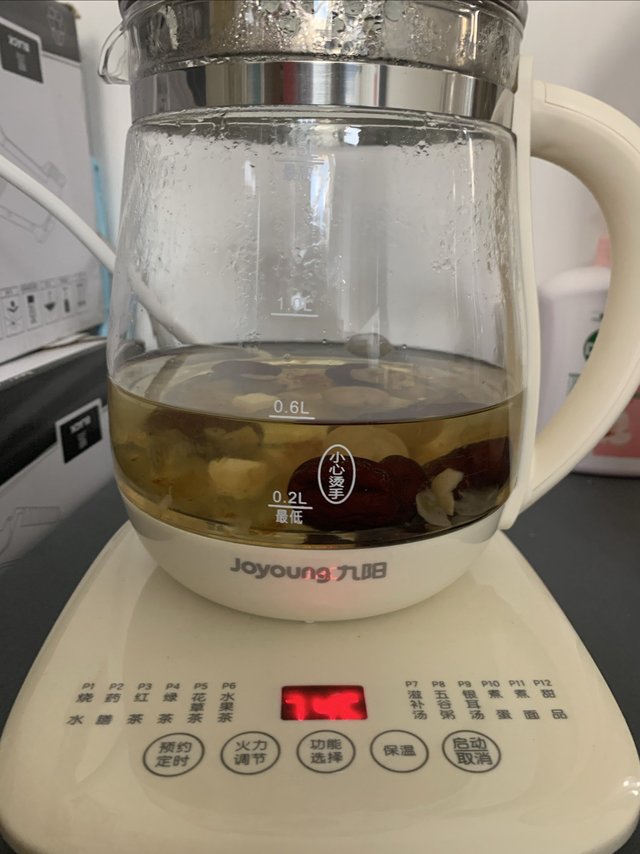 保温杯里泡枸杞的年纪，必须配一个智能养生壶