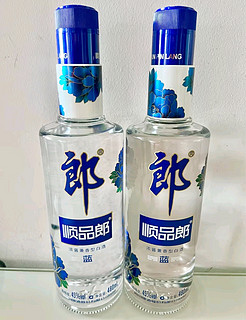 酒体清澈酱香醇厚