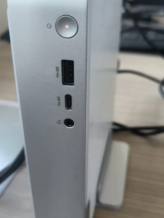 性能强劲，13代标压处理器很给力。