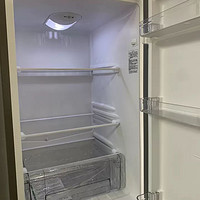 容声218L三开门家用冷藏冷冻小型租房宿舍家用节能电冰箱