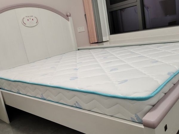 给儿童房买了张新床垫