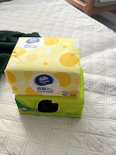 ￼￼维达（Vinda） 抽纸 雅致系列300张24包  婴儿面巾纸餐巾纸  整箱 （3层100抽）
