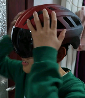 京东京造 骑行头盔 山地公路自行车头盔 男女安全帽 一体成型 红黑