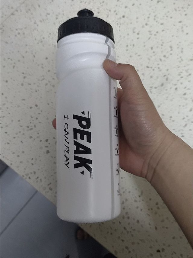 轻松骑行，试试运动水壶！
